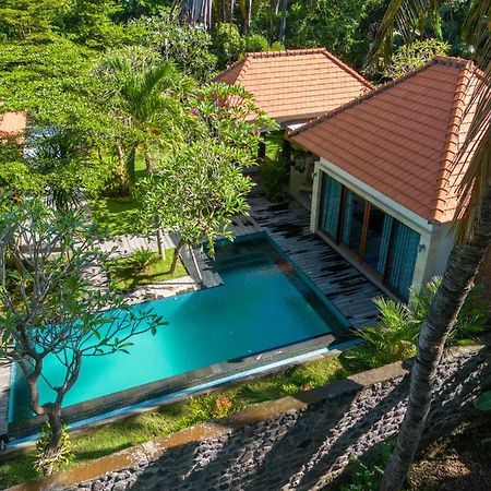 Coco Garden Pool Villas Kubutambahan  ภายนอก รูปภาพ