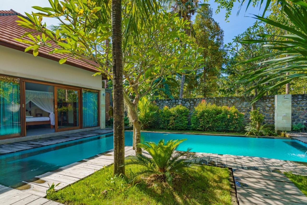 Coco Garden Pool Villas Kubutambahan  ภายนอก รูปภาพ