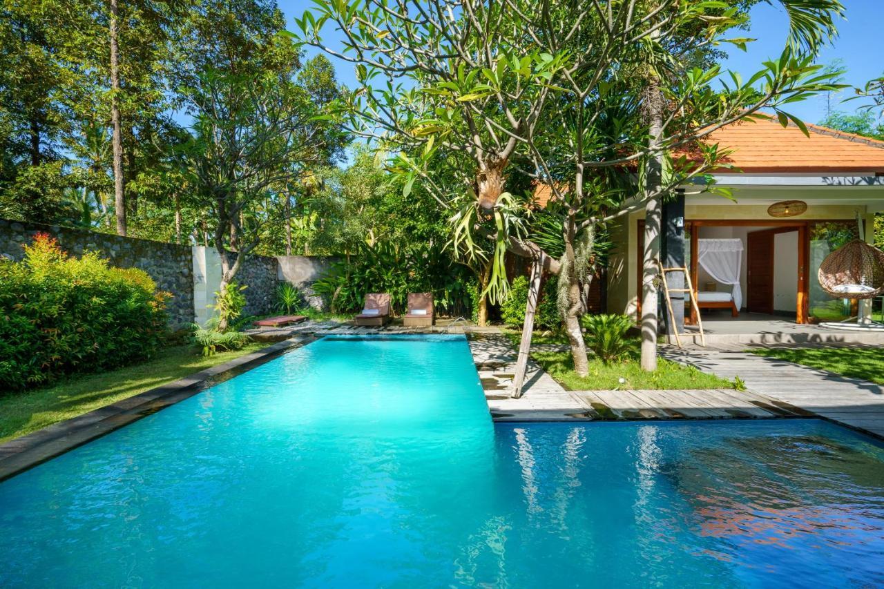 Coco Garden Pool Villas Kubutambahan  ภายนอก รูปภาพ