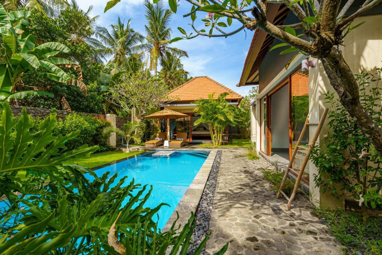 Coco Garden Pool Villas Kubutambahan  ภายนอก รูปภาพ