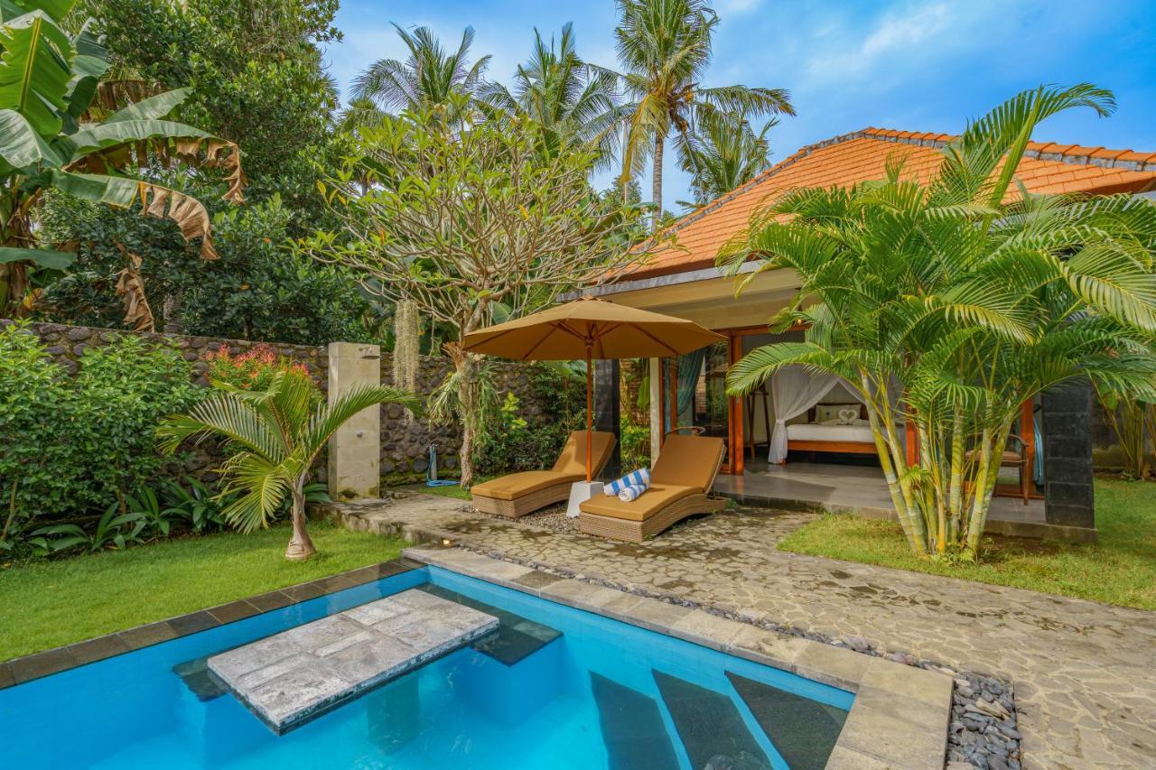 Coco Garden Pool Villas Kubutambahan  ภายนอก รูปภาพ