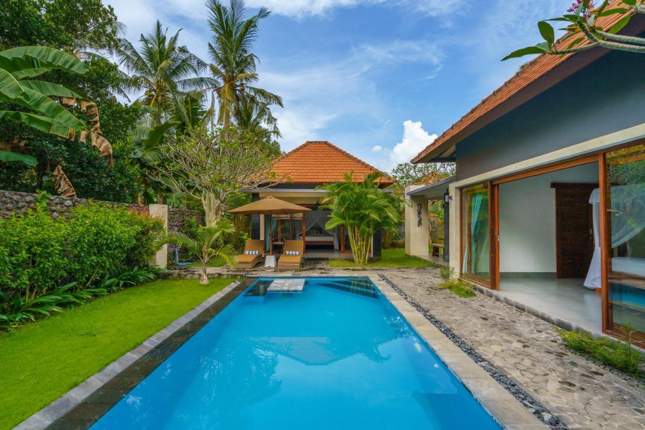 Coco Garden Pool Villas Kubutambahan  ภายนอก รูปภาพ